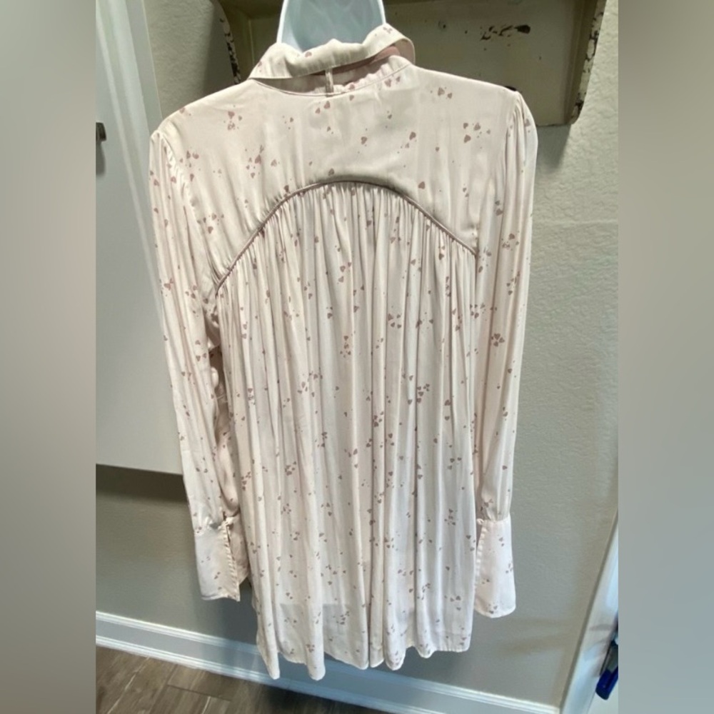 Free People blush color with darker color hearts and tie. NEW - Picture 4 of 8